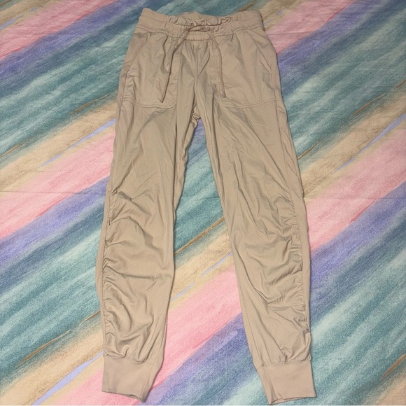 Lululemon Beyond the Studio Jogger women’s size 6 - Picture 1 of 7